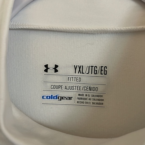𝅺UNDERARMOUR Fitted Athletic Turtle Neck - Youth XL (YXL) - Picture 7 of 7